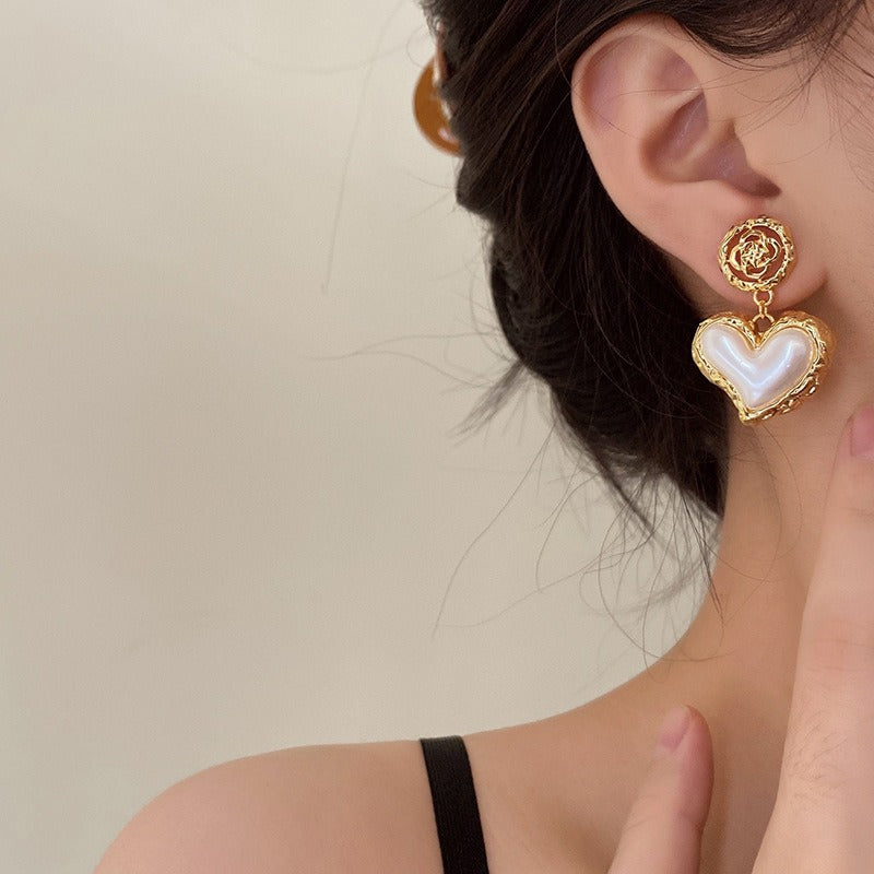 Design high-end and caring earrings